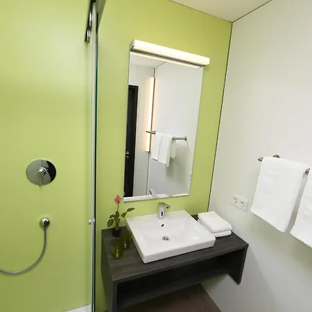 Economy-hotel Отель 3*