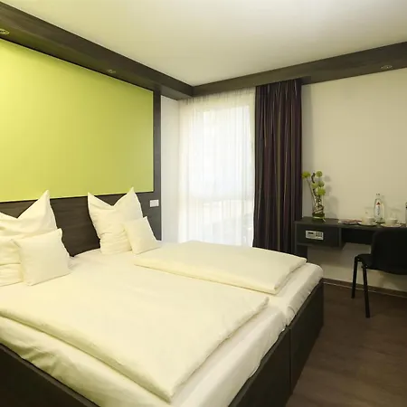 Отель Economy-hotel Ульм